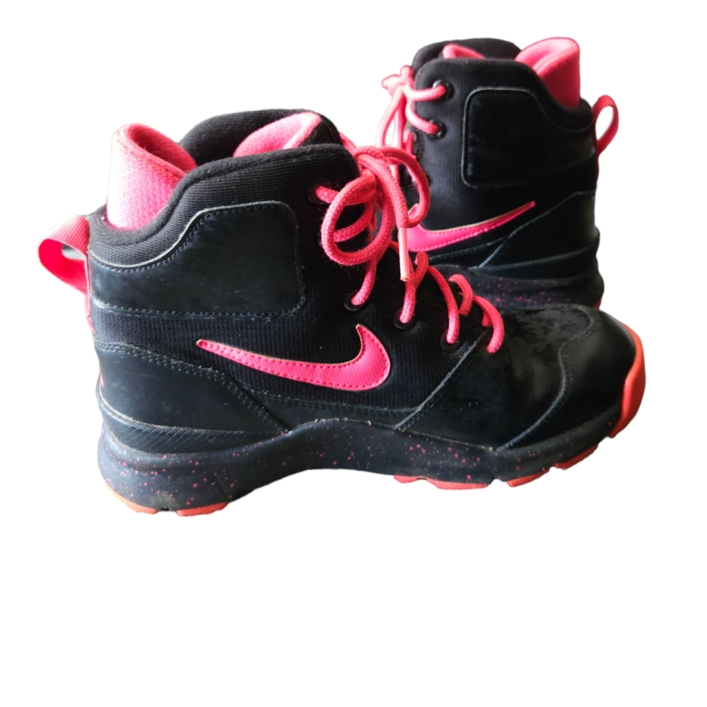Nike Stasis ACG Sneakers Shoes Youth Girls Size 3.5Y Black Hot Pink Hightops